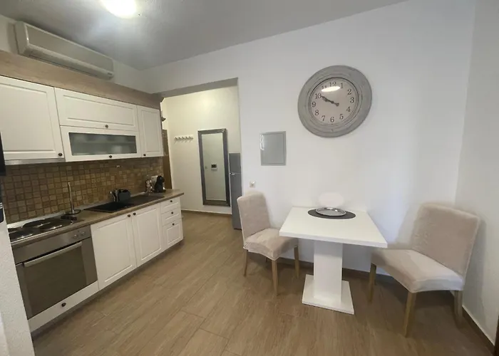 Amado Living - *